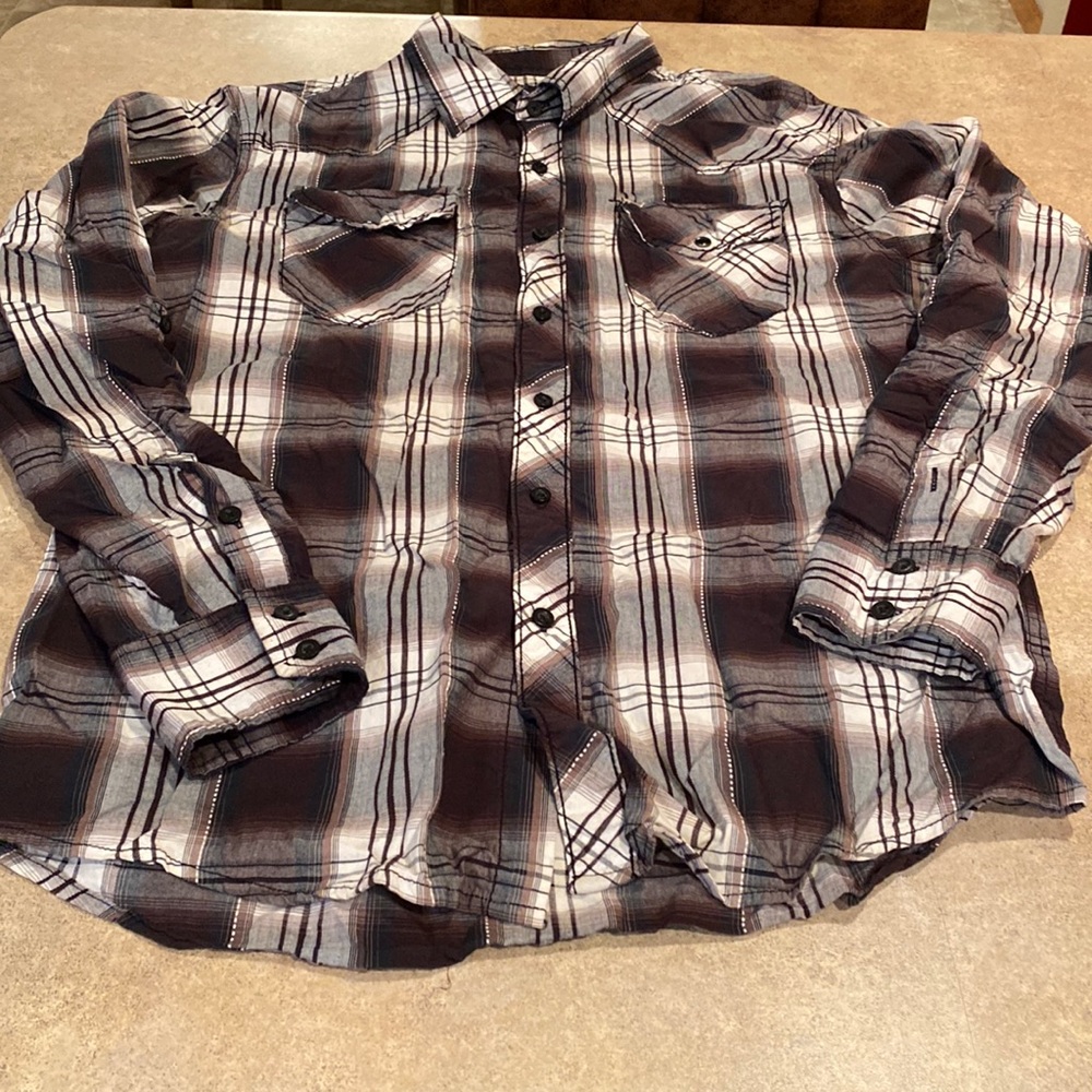Mens Distortion shirt size large